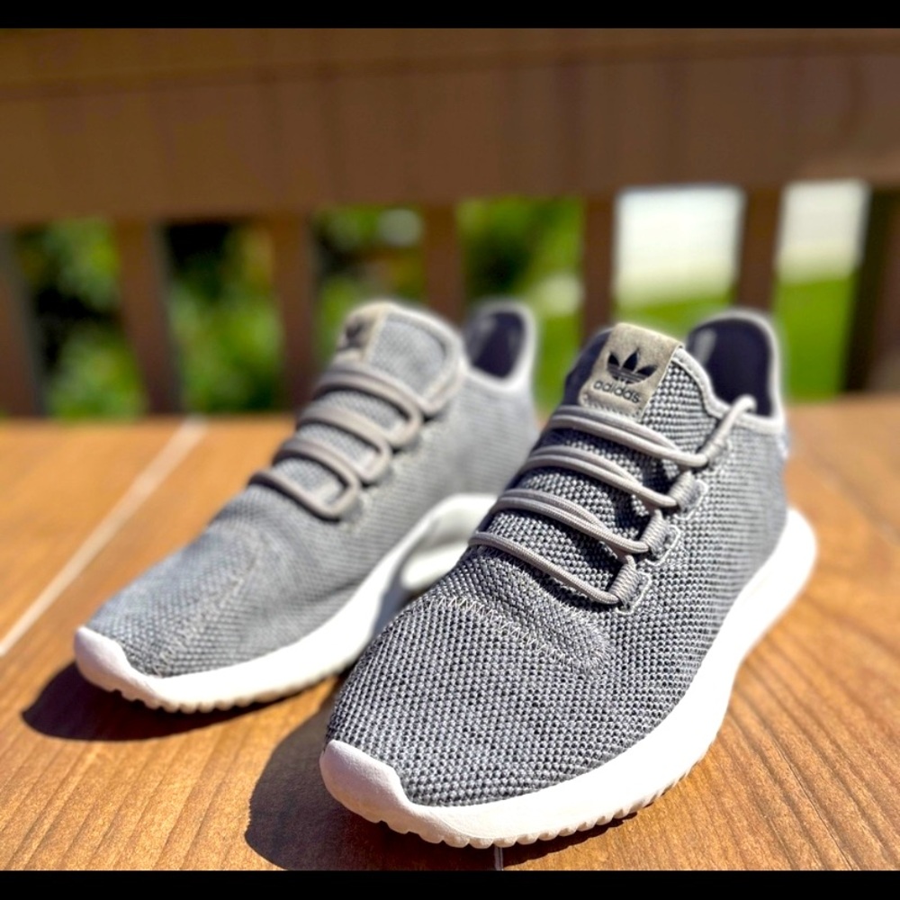 Adidas tubular running shoes women size 6 PYV 702001